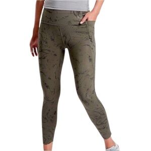 Athleta Velocity Stash pocket green marble 7/8 tights Size Medium